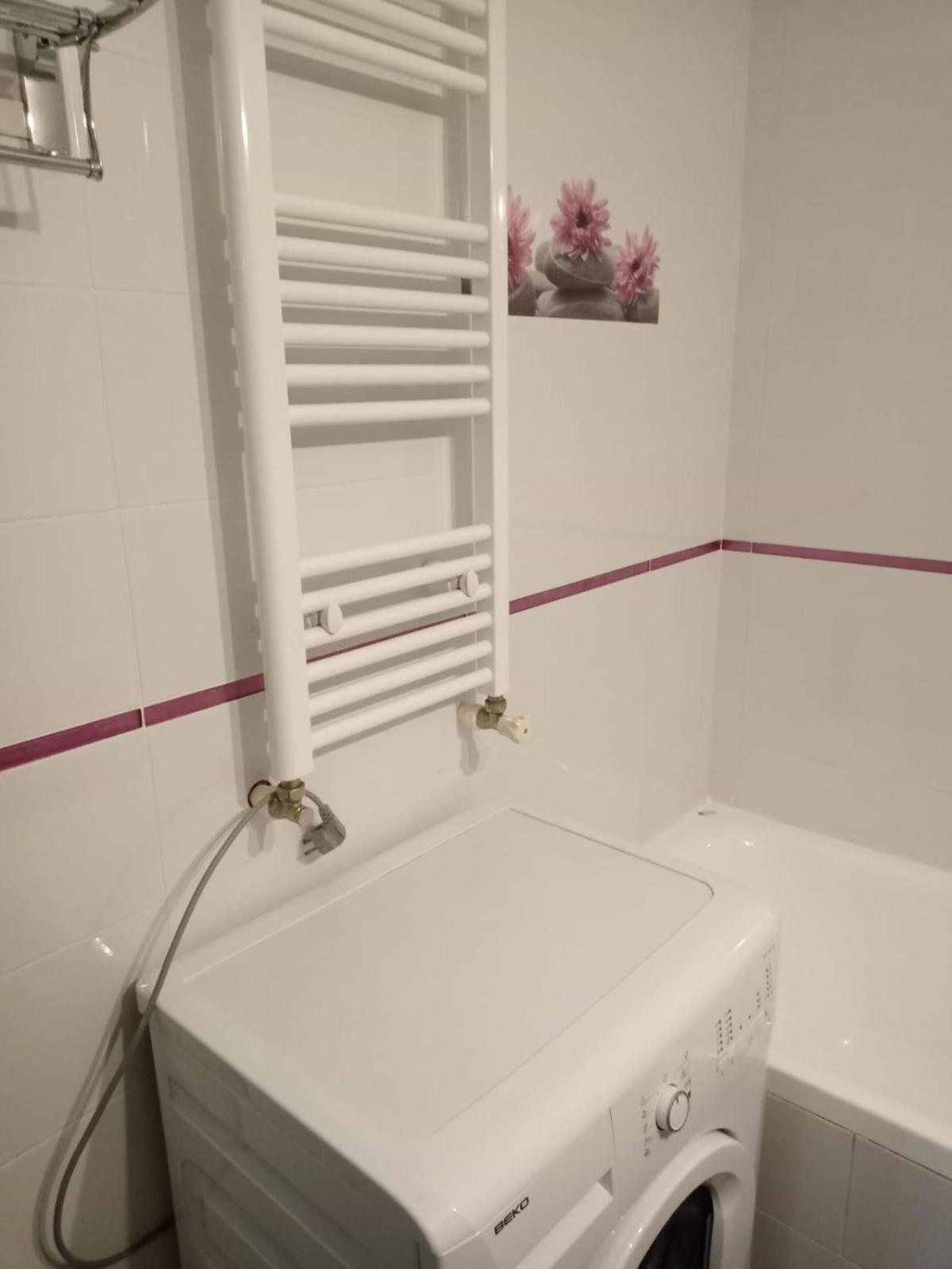 Penti Apartament Suceava Exterior foto